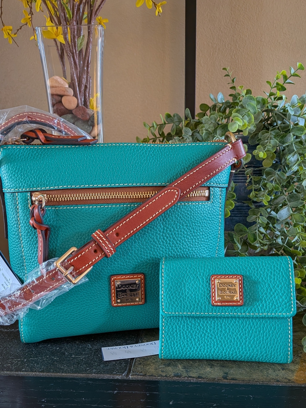 NWT! Dooney & Bourke Pebbled Leather Crossbody & Wallet Set in SPEARMINT